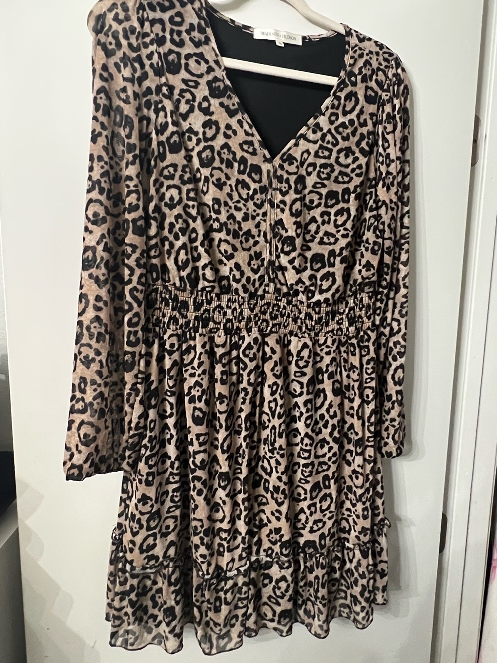 Leopard Print V-Neck Long Sleeve Dress - Beige/Black - Picture 3 of 5